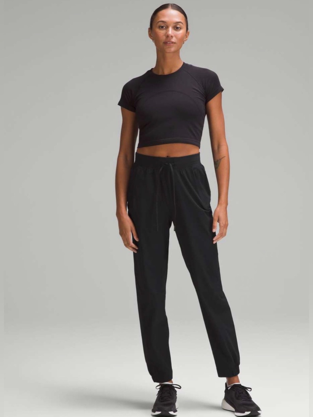 Lululemon License to Train High-Rise Pant
Black Size 10 - Picture 2 of 16